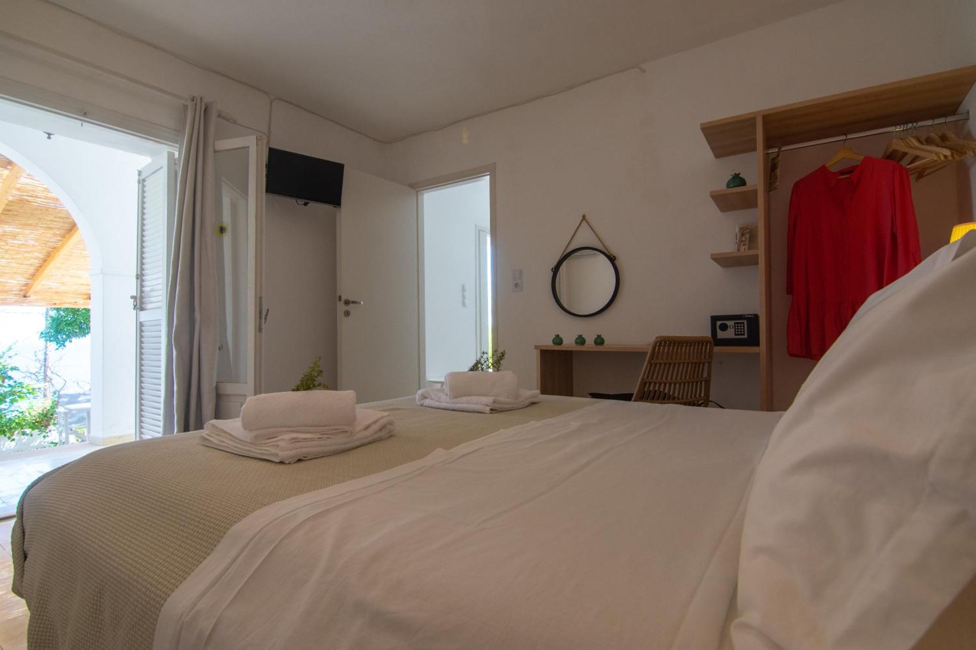 New! Paxoswhite Sea View Apartments & Studios! 盖奥斯 外观 照片